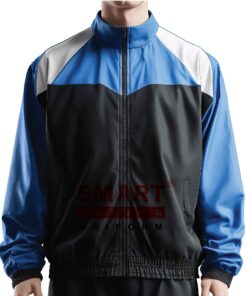 แจ็คเก็ตผ้าร่ม ตัวเสื้อสีดำ แขนฟ้าตัดไหล่ขาว คอสูง ซิปเต็มตัว กระเป๋าข้าง คู่ลุคมืออาชีพ