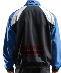 แจ็คเก็ตผ้าร่ม มุมหลังสีดำ ไหล่แผงขาวตัดเส้นฟ้า งานเย็บเนี๊ยบ เอวจั๊ม กระชับสวมสบาย