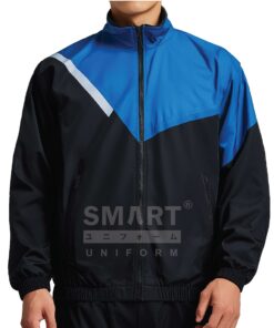 แจ็คเก็ตผ้าร่มทูโทน ดำ-ฟ้า บล็อกอก คมชัด แต่งแถบขาวเฉียงไหล่ซ้ายเพิ่มลุคสปอร์ต