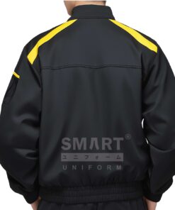 ด้านหลังพื้นสีดำตัดแถบเหลืองคาดไหล่ต่อเนื่องกับยอกช่วงบน เส้นคัตติ้งช่วยให้ไหล่กว้างและดูเท่ขึ้น