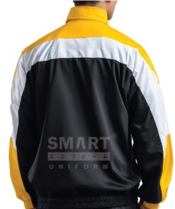 ด้านหลังไหล่บนสีเหลืองต่อชิ้นรูป ไล่ลงมาสู่แถบขาว และช่วงล่างสีดำ ช่วยแบ่งสัดส่วนลำตัวให้ดูเพรียว