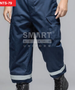 ดีเทลกางเกงช็อปช่าง สีน้ำเงินกรม ตะเข็บแน่น กระเป๋าคาร์โก้ข้าง แถบสะท้อนแสงคมชัด