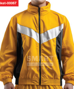 แจ็คเก็ตผ้าร่ม สีเหลืองสด แต่งแถบขาวรูปตัว V คาดอก ตัดกางเกงสีดำด้านข้าง ทรงสปอร์ตสะดุดตา