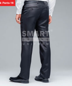 กางเกงขายาวสีกรมท่าสไตล์คลาสสิก มาพร้อมกระเป๋าข้างใช้งานสะดวก และกระเป๋าหลังแบบติดกระดุมช่วยเพิ่มความเรียบร้อย เส้นทรงคมชัดช่วยให้บุคลิกดูเนี้ยบ สามารถจับคู่กับเสื้อเชิ้ตและรองเท้าหนังเพื่อสร้างลุคสุภาพที่เหมาะกับการทำงานหรือโอกาสทางการต่าง ๆ