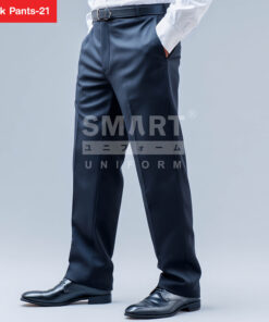 กางเกงทำงานผู้ชายสีกรมท่าเข้ม ทรงตรงเรียบร้อย ลุคสุภาพสำหรับออฟฟิศ จับคู่เสื้อเชิ้ตสีขาวและรองเท้าหนังสีดำ เหมาะกับยูนิฟอร์มองค์กรและการแต่งกายแบบมืออาชีพ